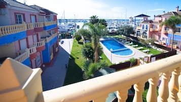 Outdoor pool, pool loungers