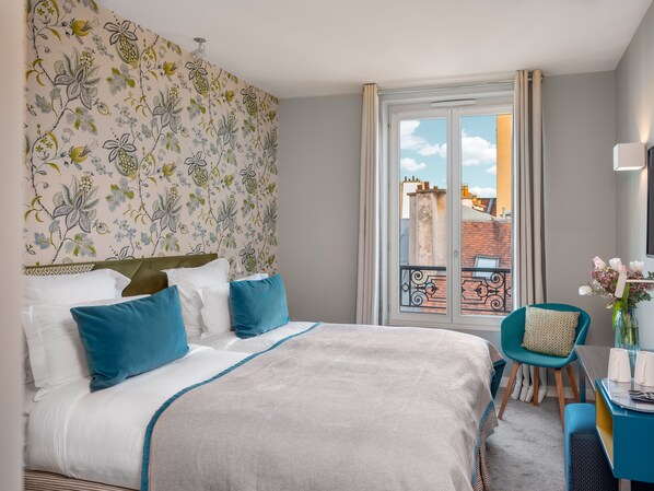 Premium bedding, pillowtop beds, in-room safe, desk