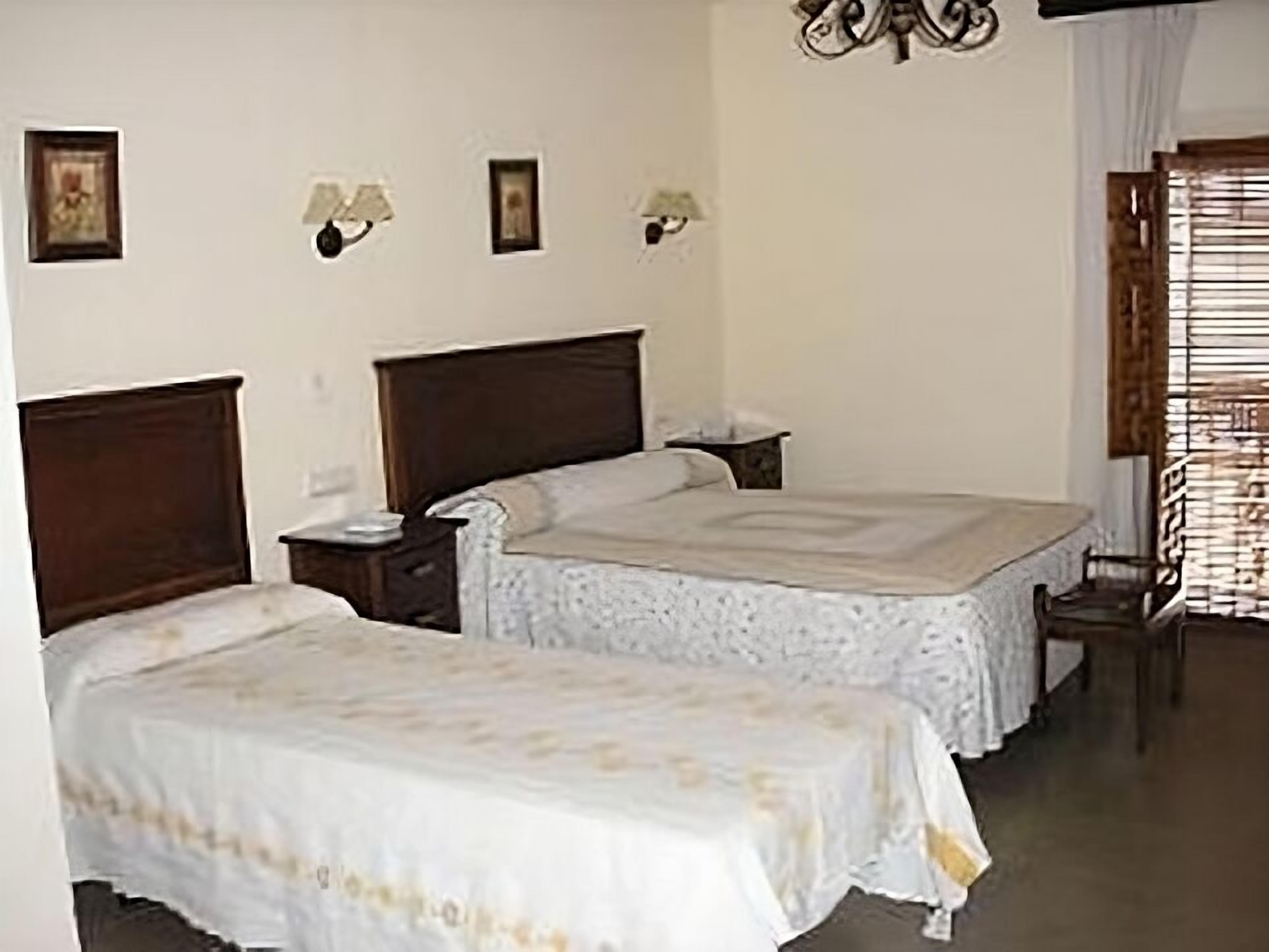 1 bedroom, premium bedding, memory foam beds, minibar