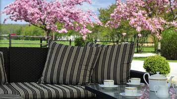 Päivittäinen buffetaamiainen (22 EUR per henkilö)