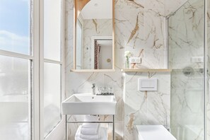 Bathroom - Alexandrine Opera (Paris)
