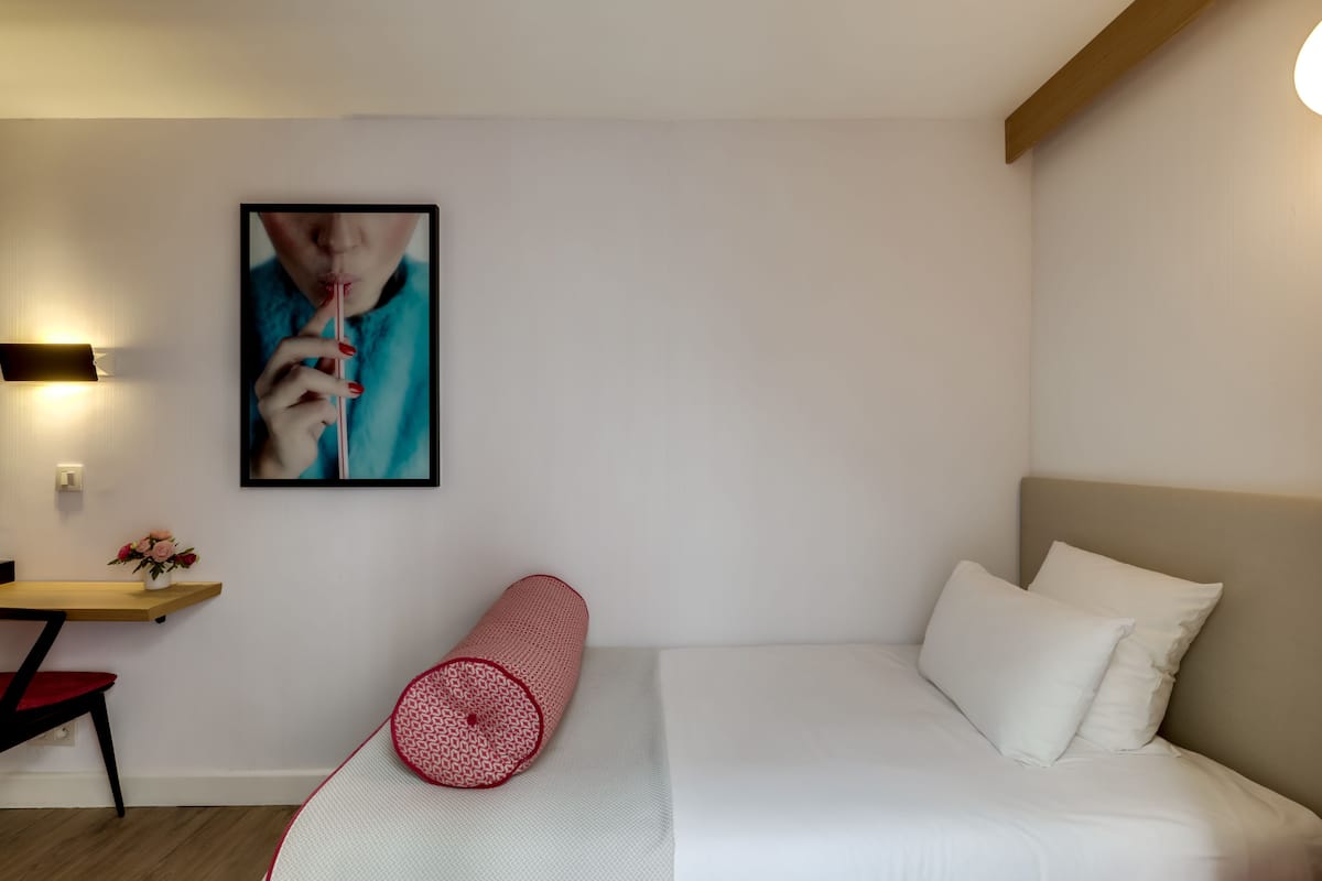 In-room safe, iron/ironing board (on request), free WiFi, bed sheets