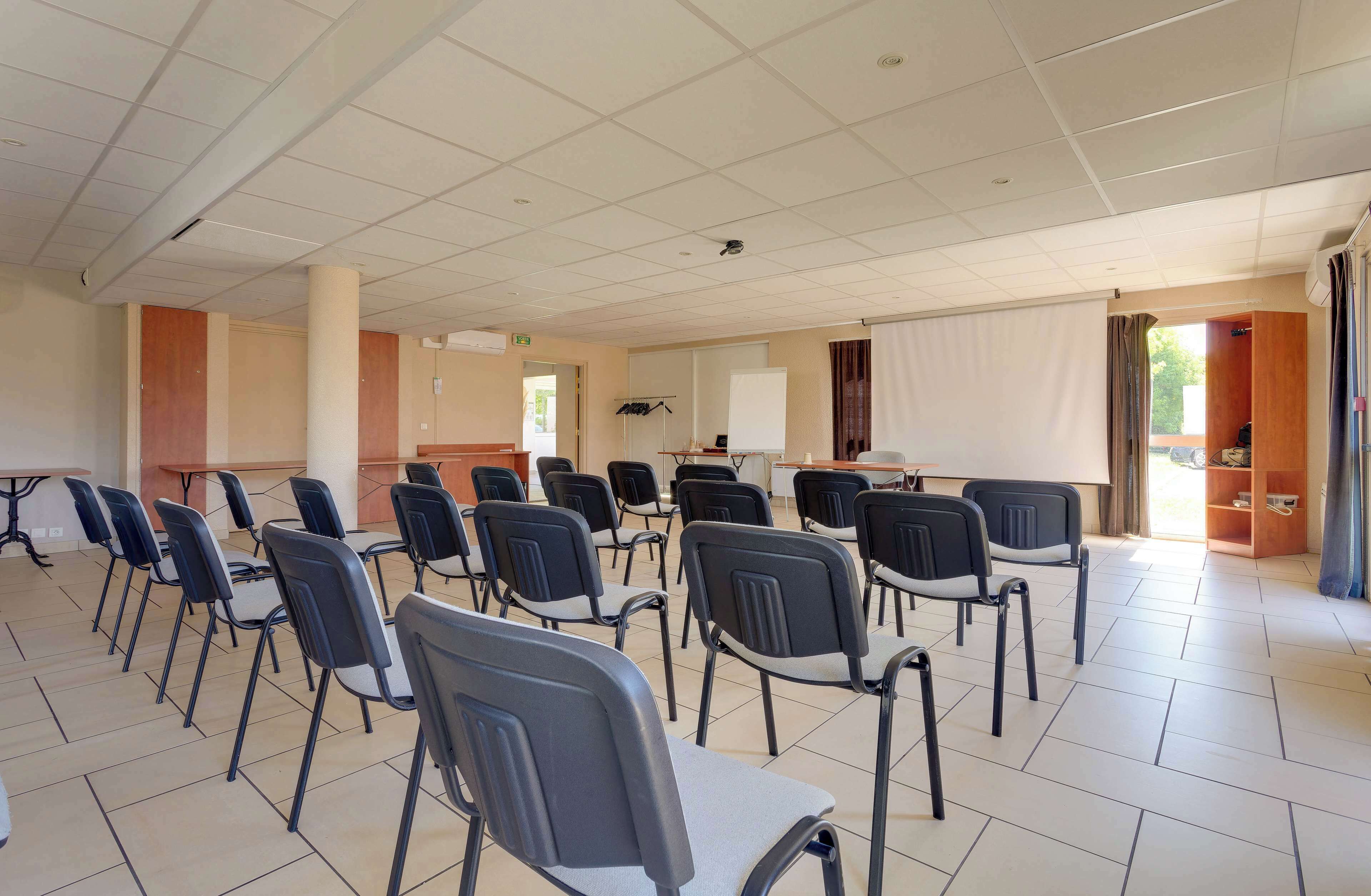 Foto - Brit Hotel Reims La Pompelle