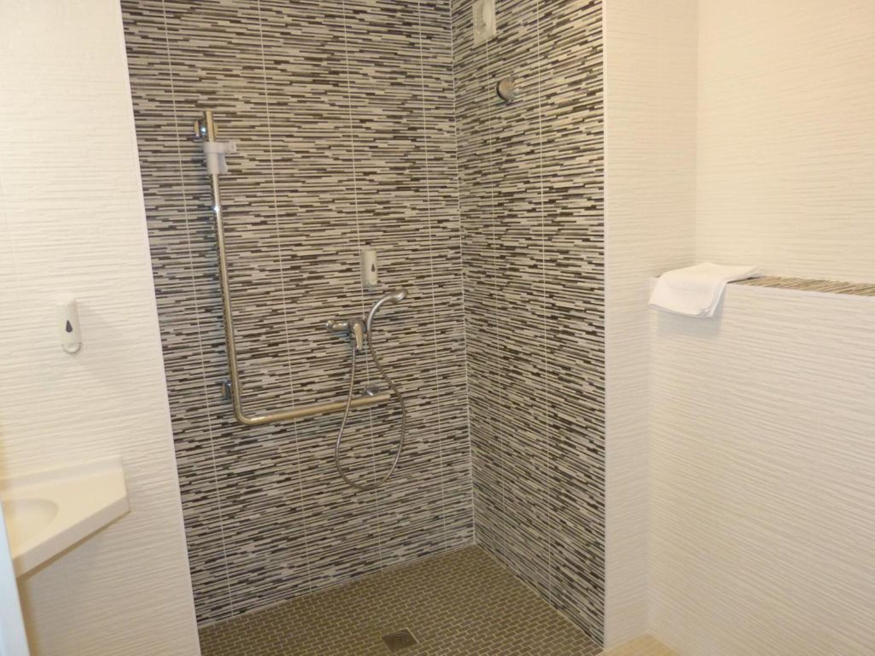 Foto - Brit Hotel Reims La Pompelle