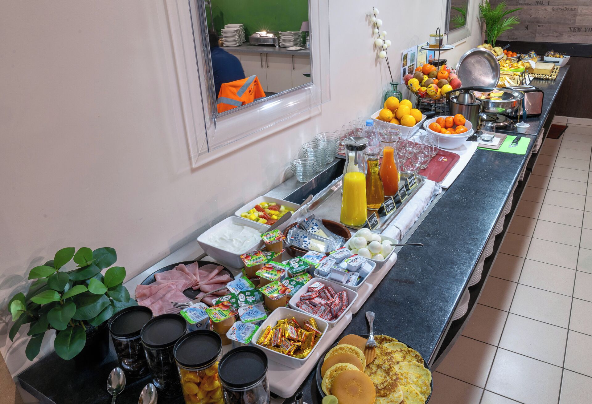 Foto - Brit Hotel Reims La Pompelle