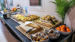 朝食ビュッフェ