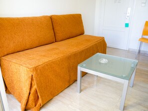 Schallisolierte Zimmer, kostenloses WLAN, Bettwäsche