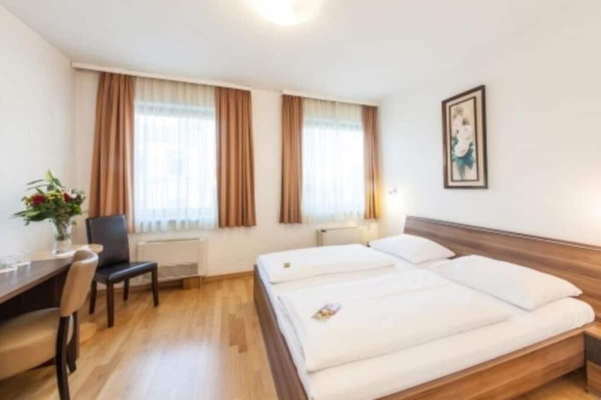 Individualmente decorados, individualmente mobiliados, escrivaninha