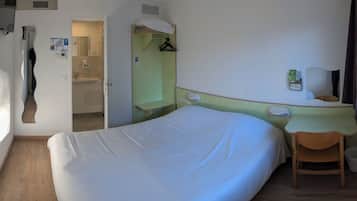 Bureau, chambres insonorisées, lits bébé (en supplément)