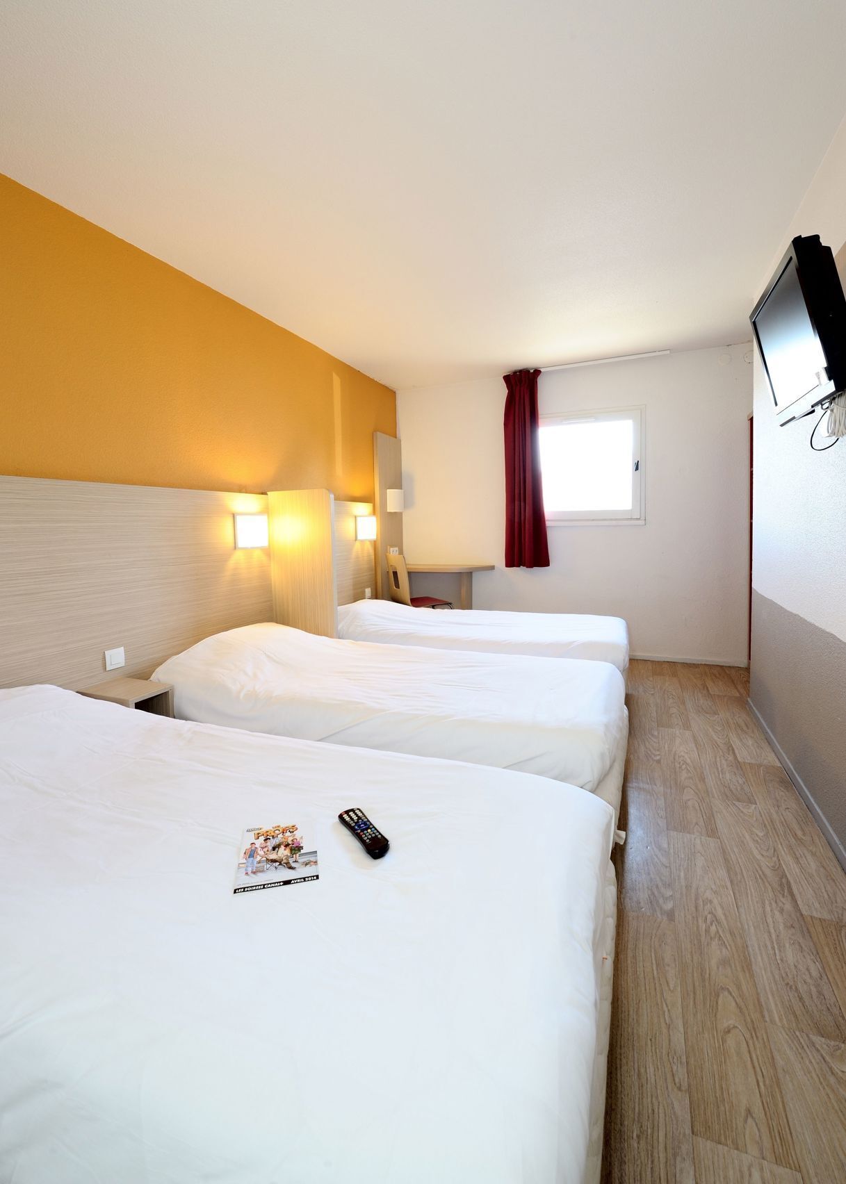 Desk, cots/infant beds, free WiFi, bed sheets