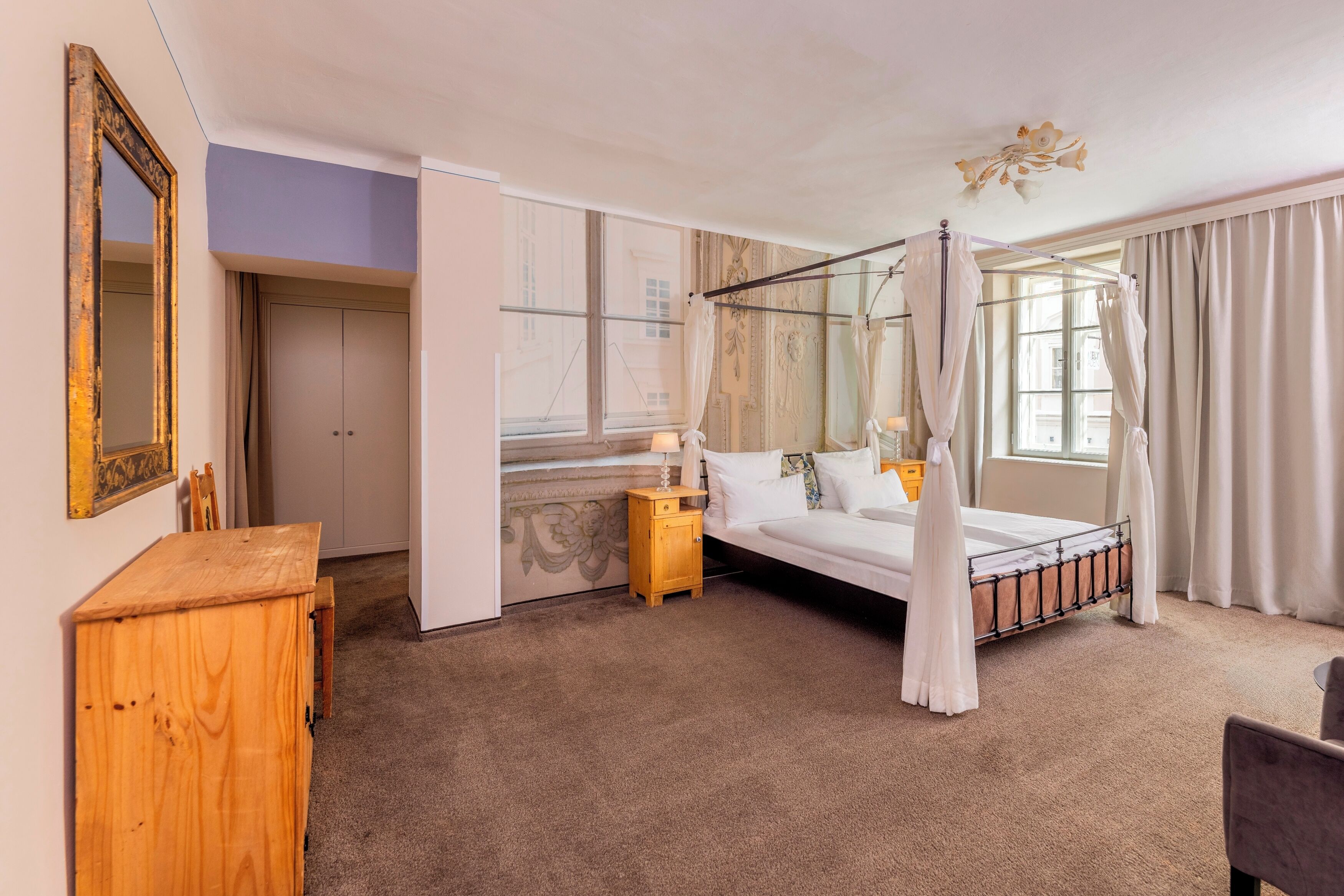 in-room safe, individually decorated, individually furnished