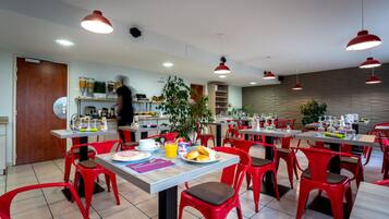 Daily buffet breakfast (EUR 8.00 per person)