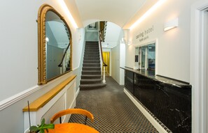 Reception - Caring Hotel (London)