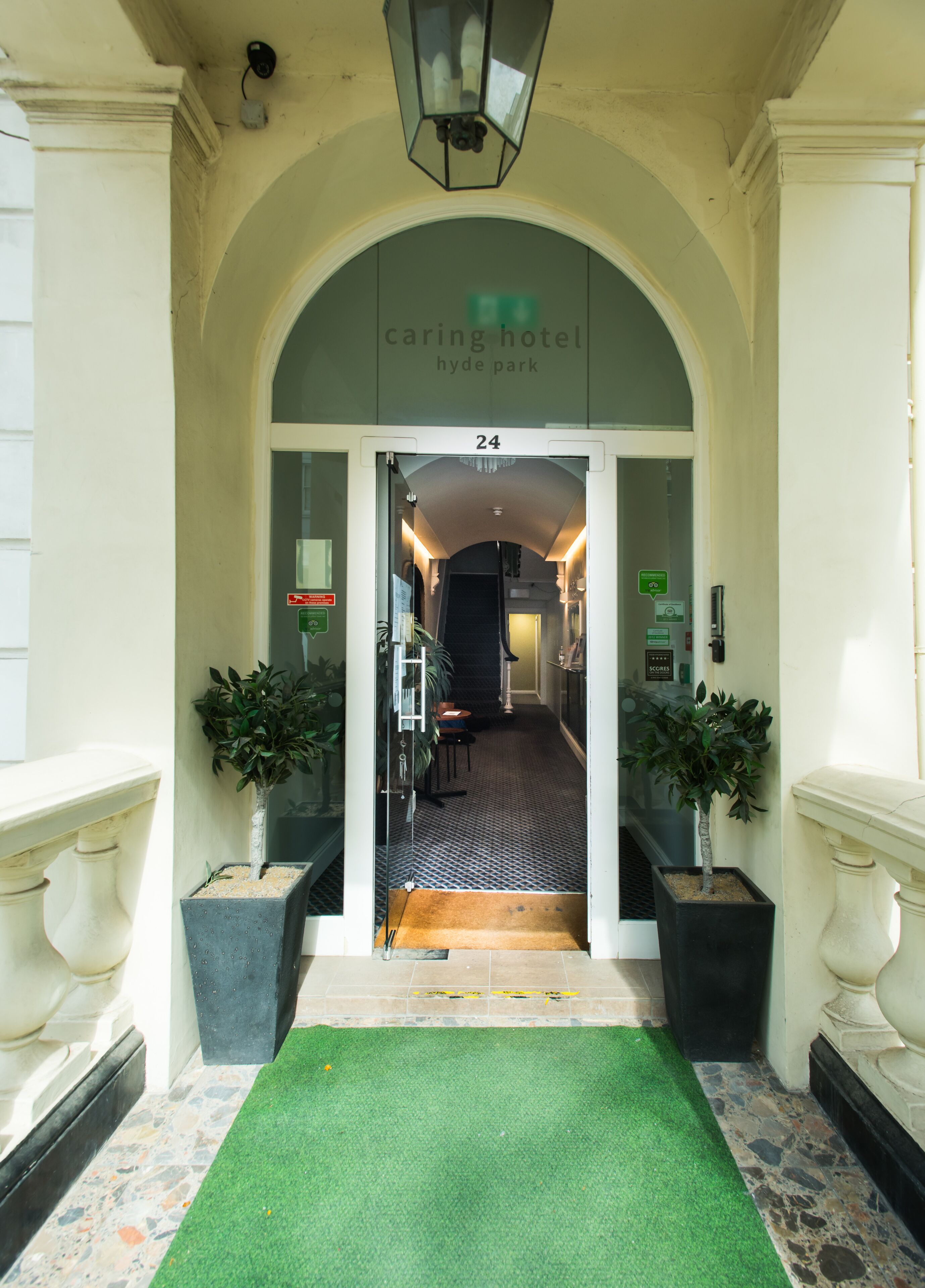 Fachada de la propiedad