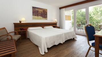 1 slaapkamer, donzen dekbedden, een minibar, een kluis op de kamer