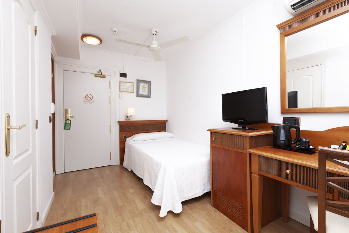 1 slaapkamer, donzen dekbedden, een minibar, een kluis op de kamer