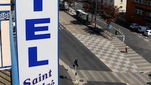 Front of property - Hotel Saint André (Clermont-Ferrand)