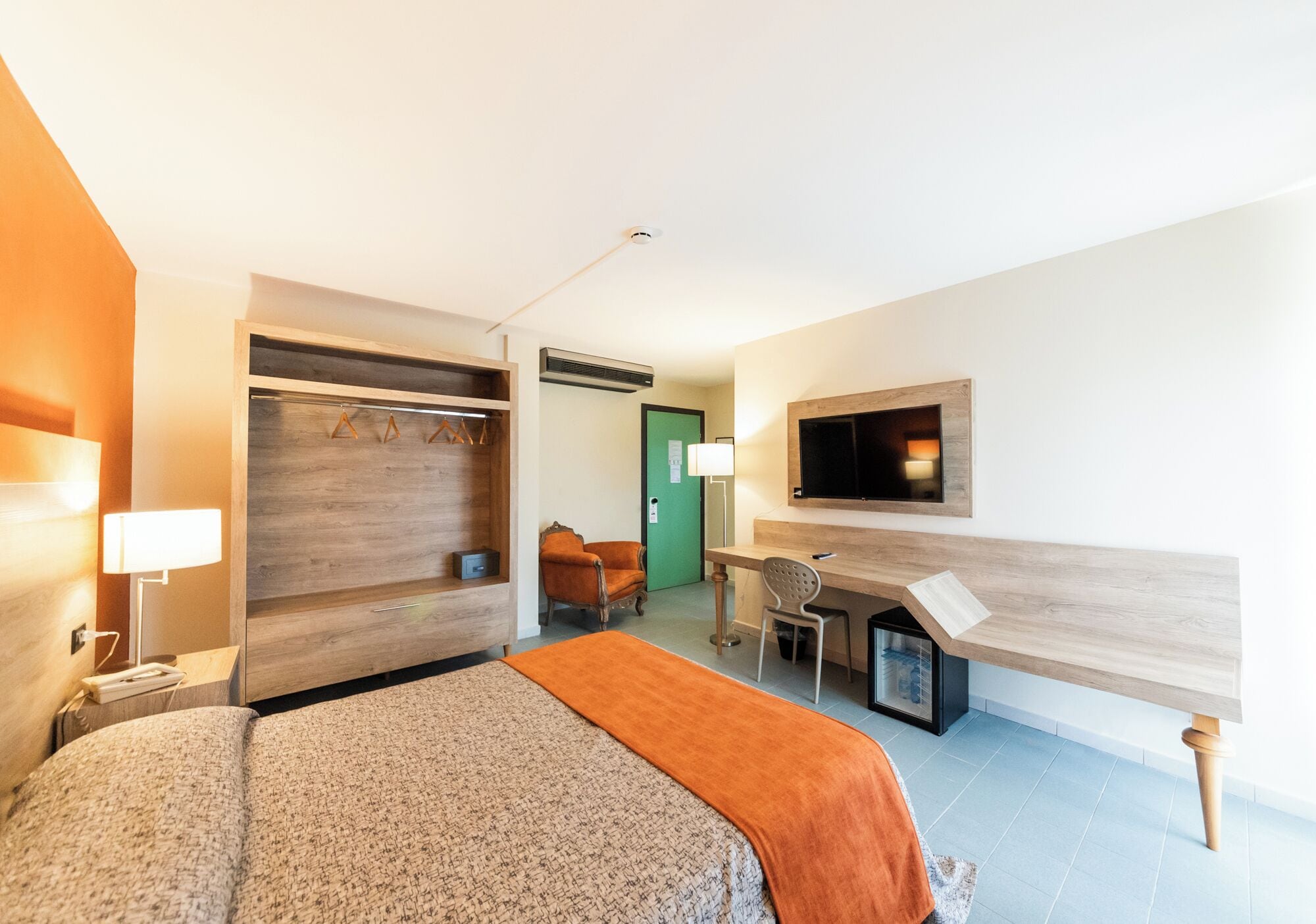 Minibar, in-room safe, desk, free cribs/infant beds