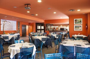 Aamiainen ja illallinen