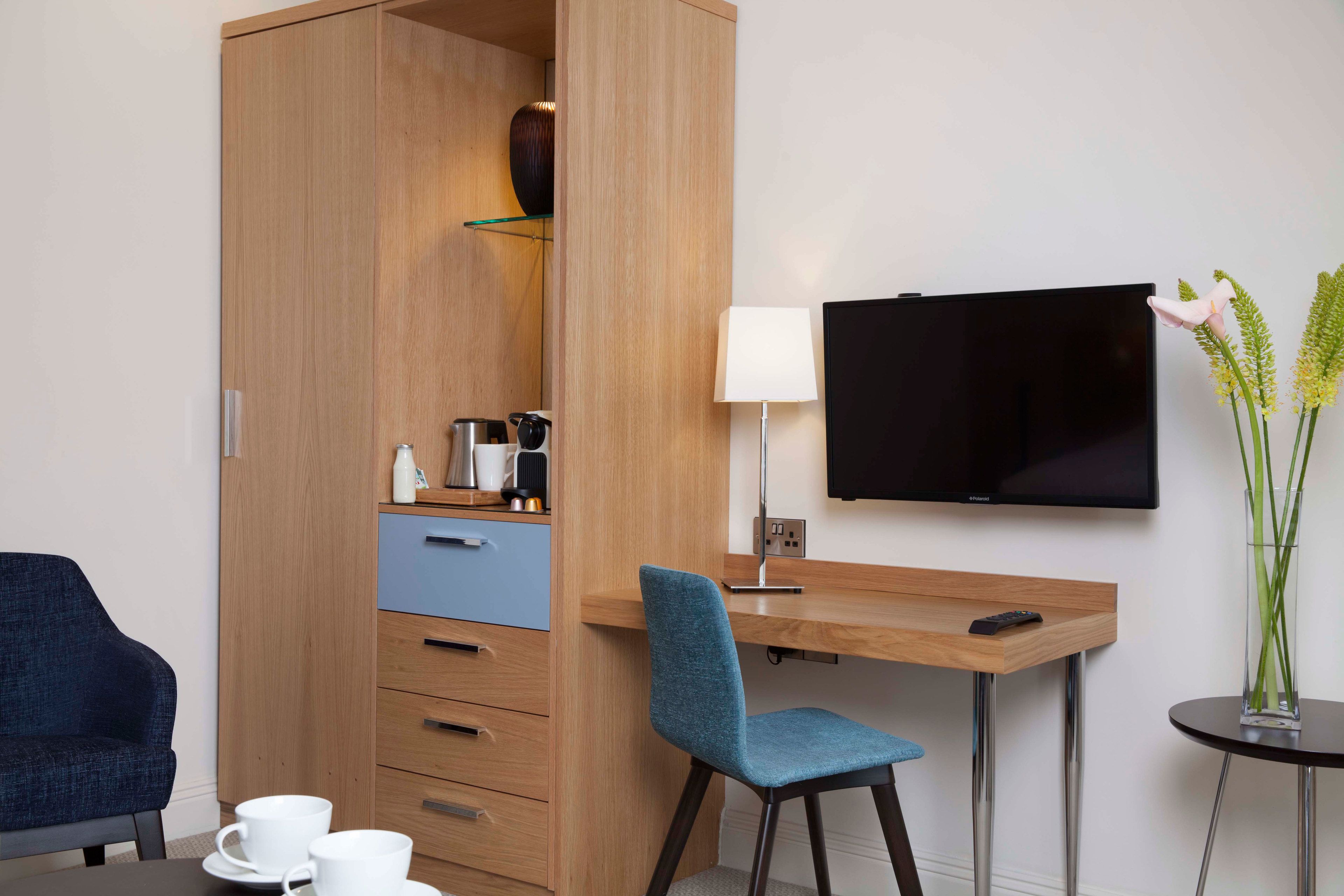 in-room safe, desk, soundproofing, free wifi