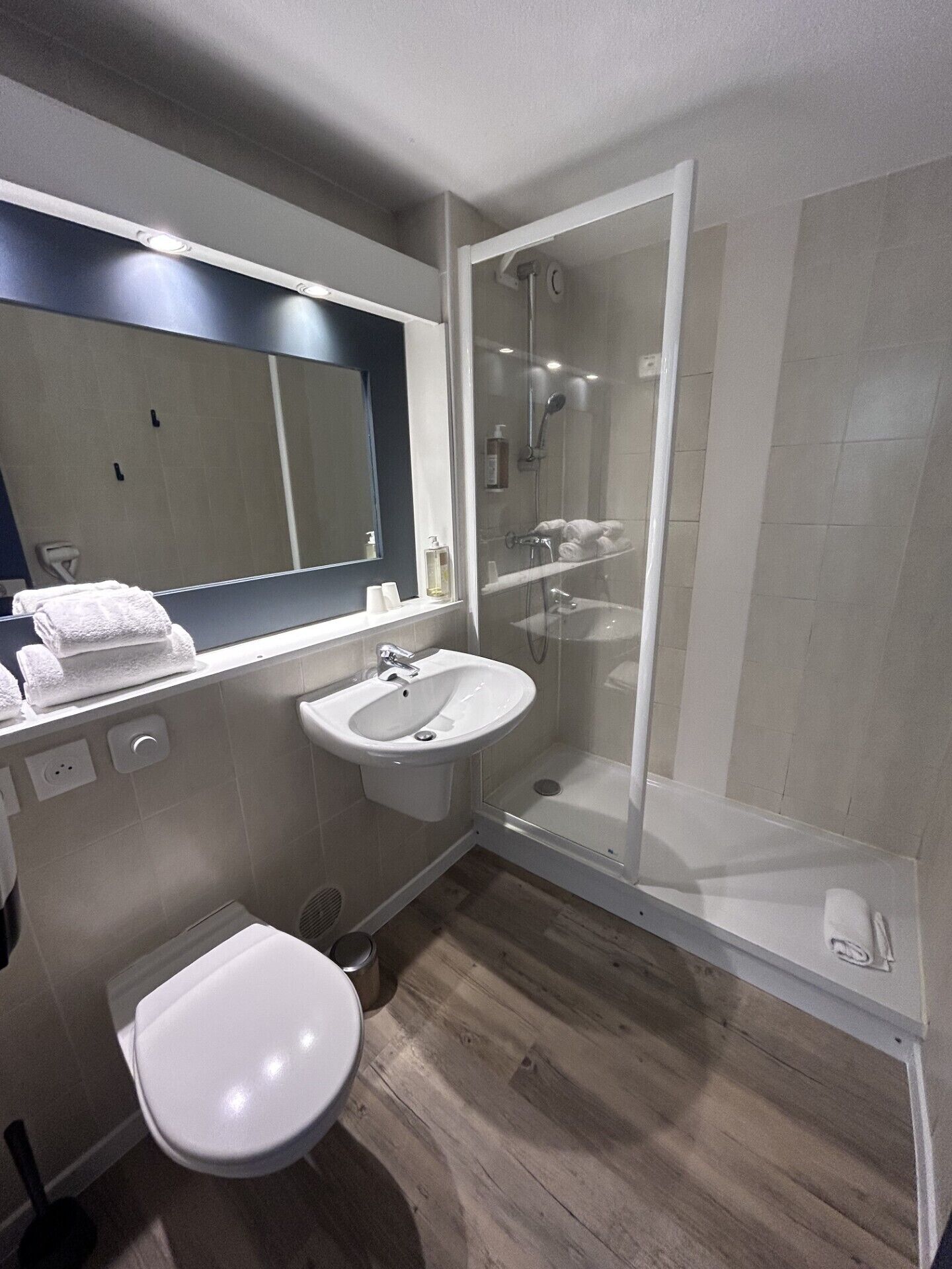 Family Room, Connecting Rooms (Pop) | Bathroom | Shower, hair dryer, towels