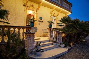 Exterior - Hôtel Du Soleil (Saint-Raphael)