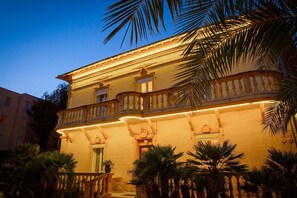 Exterior - Hôtel Du Soleil (Saint-Raphael)