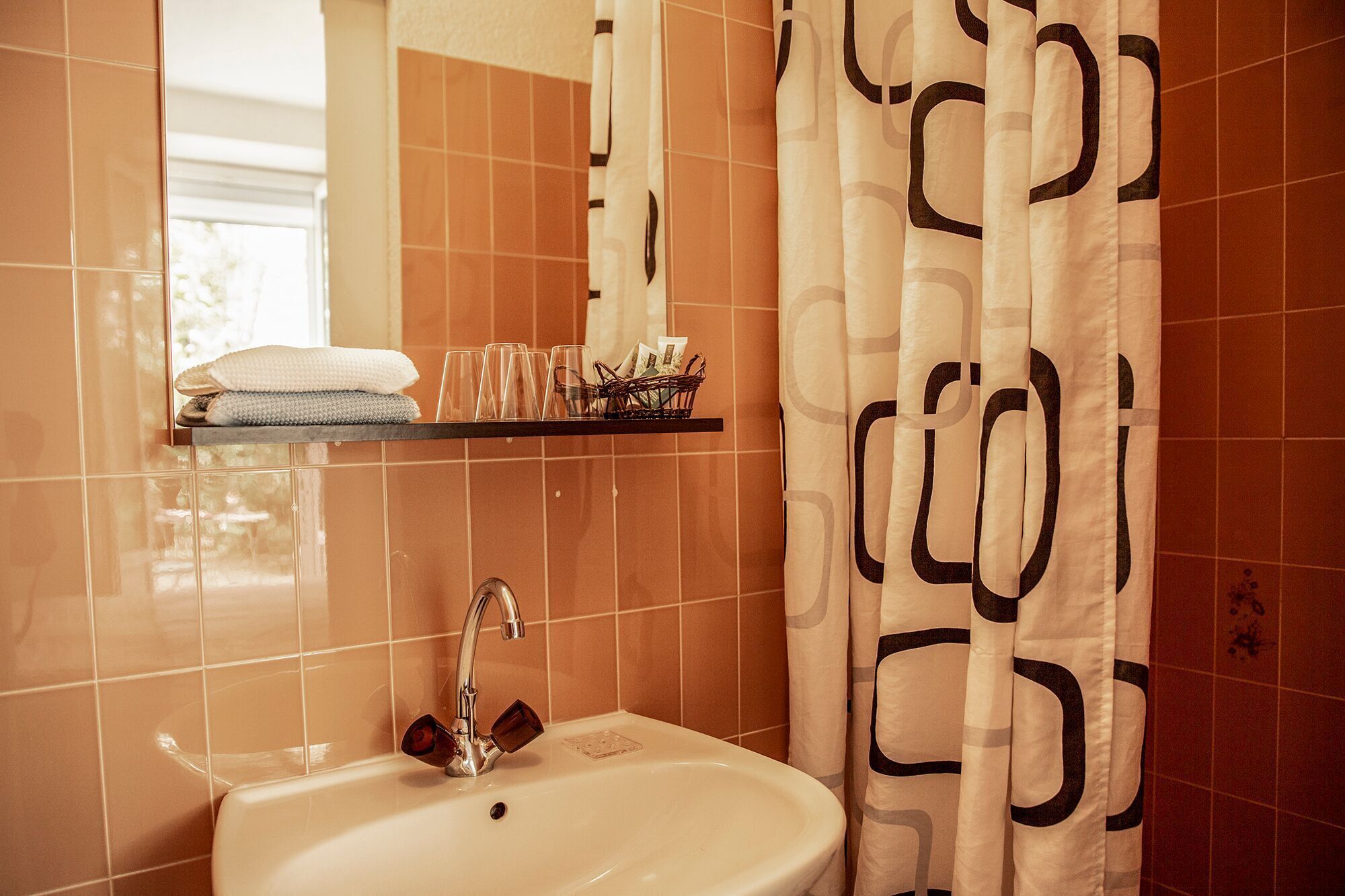 comfort double room, ensuite | bathroom