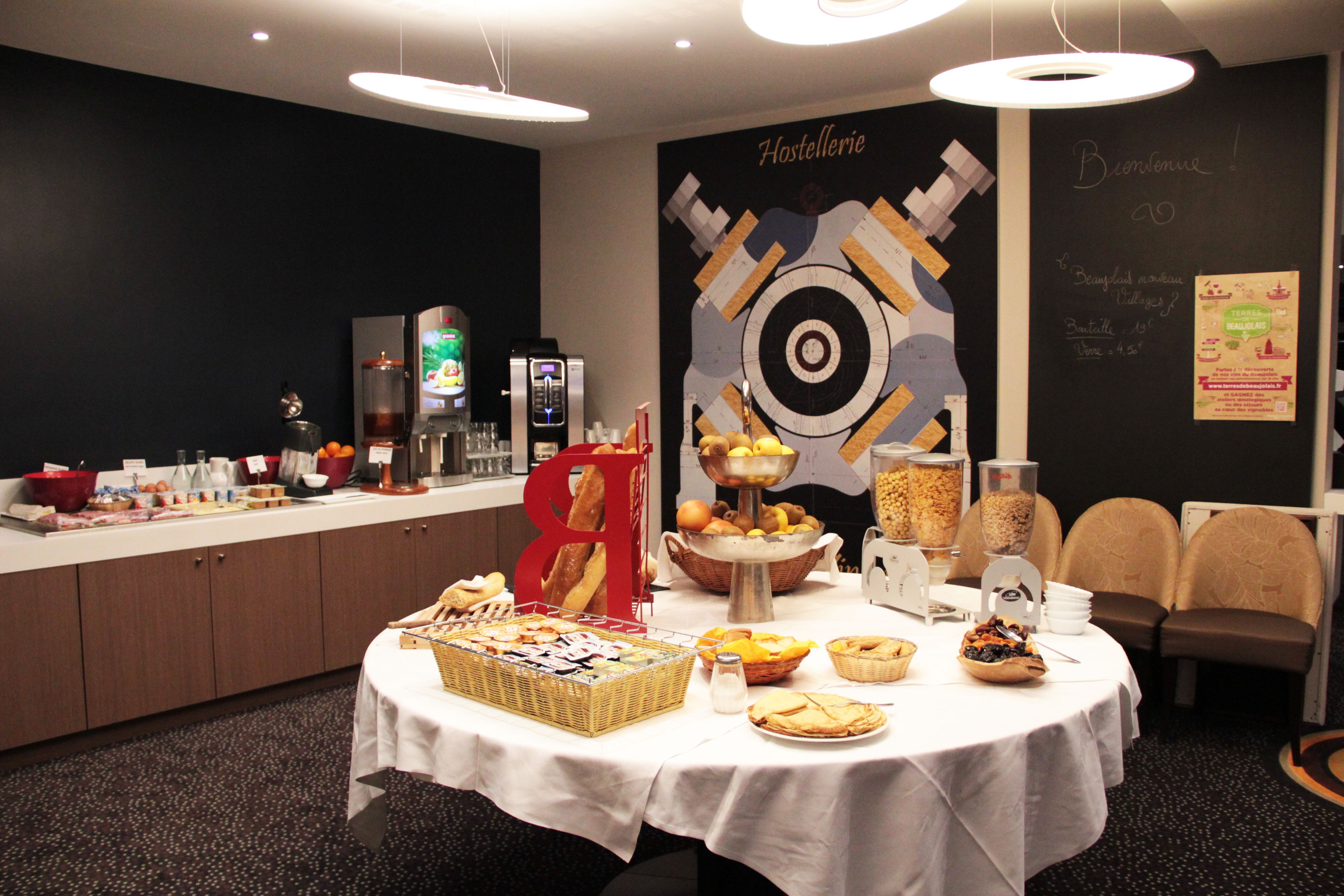 Morgenmadsbuffet hver dag (13 EUR pr. person)