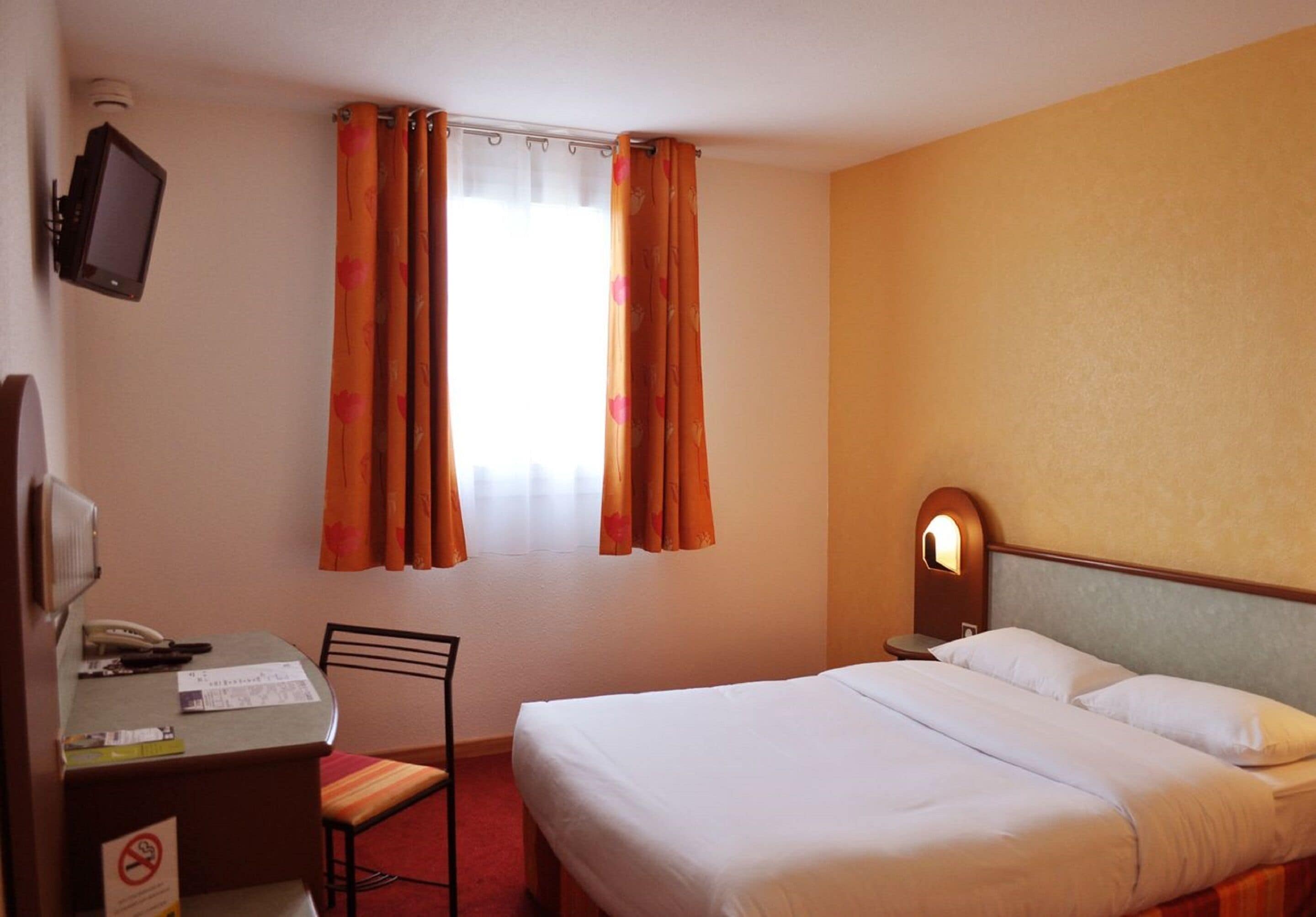 blackout curtains, iron/ironing board, free wifi, bed sheets