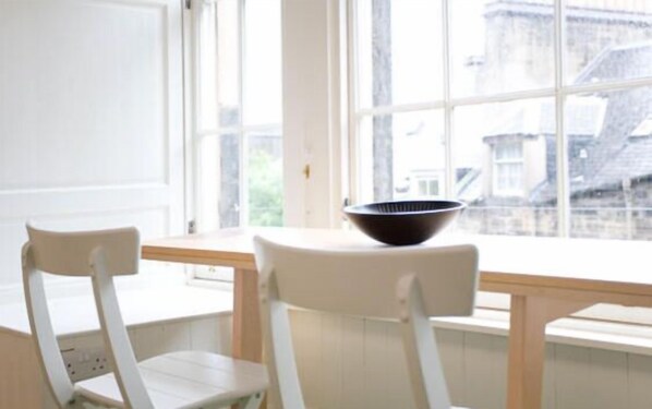 In-room dining - Royal Mile Residence (Edinburgh)