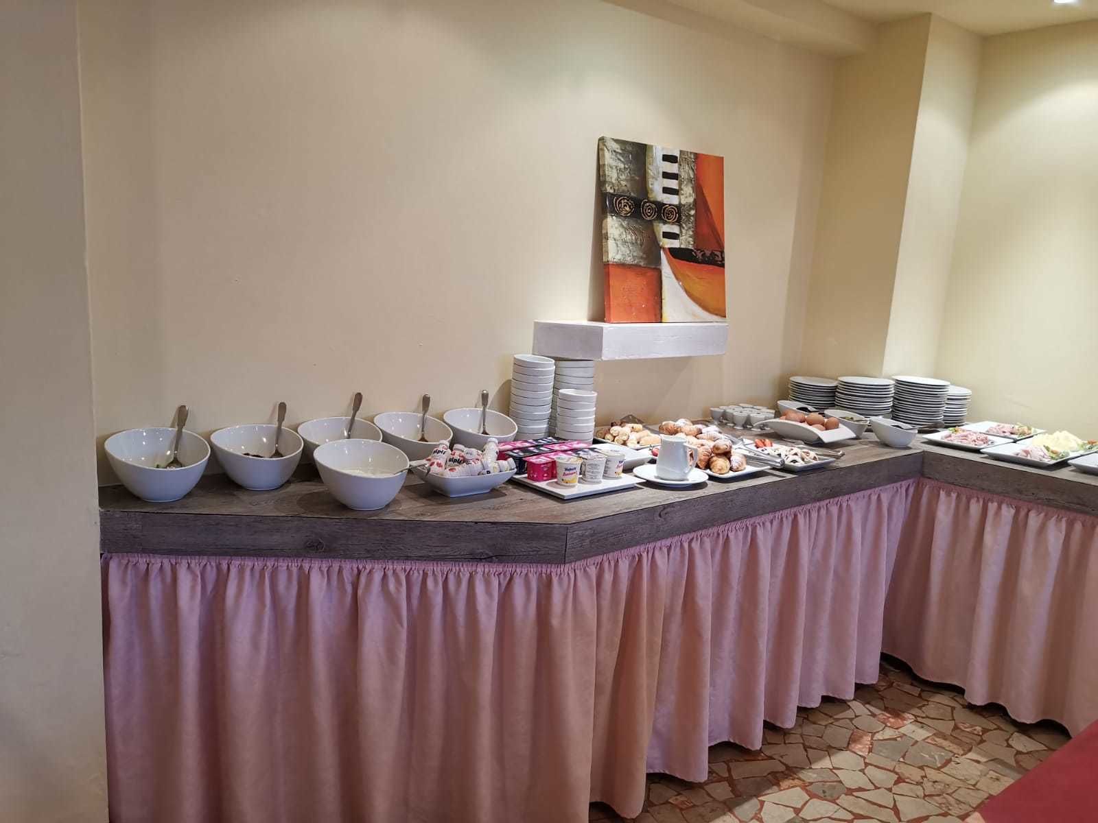 Daily buffet breakfast (EUR 10 per person)