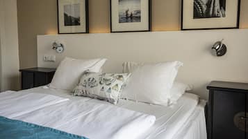 In-room safe, free WiFi, bed sheets