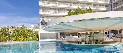 Outdoor pool, pool umbrellas, pool loungers