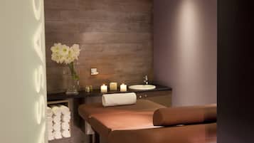 1 treatment room, massages