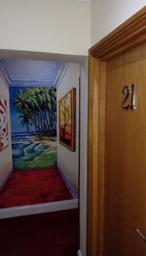 Hallway - The Brent Hotel  (Harrow)