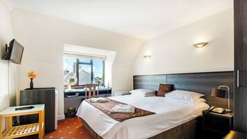 Deluxe Double Room, 1 Double Bed | Desk, laptop workspace, iron/ironing board, free WiFi