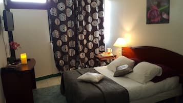 Standaard kamer | Een bureau, gratis babybedden, extra bedden (toeslag), gratis wifi