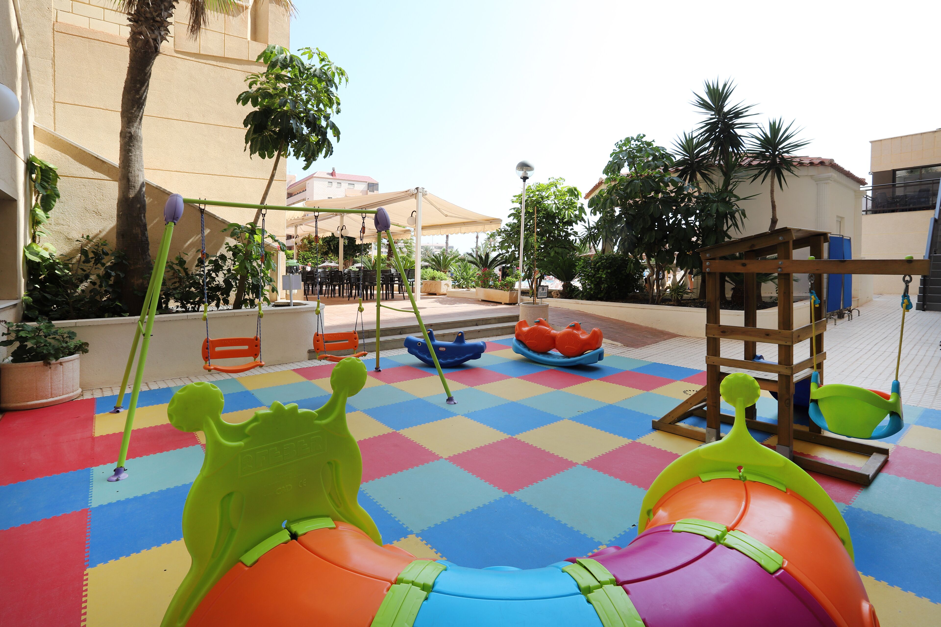 children’s play area – outdoor