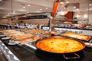 Breakfast, lunch, dinner served; international cuisine