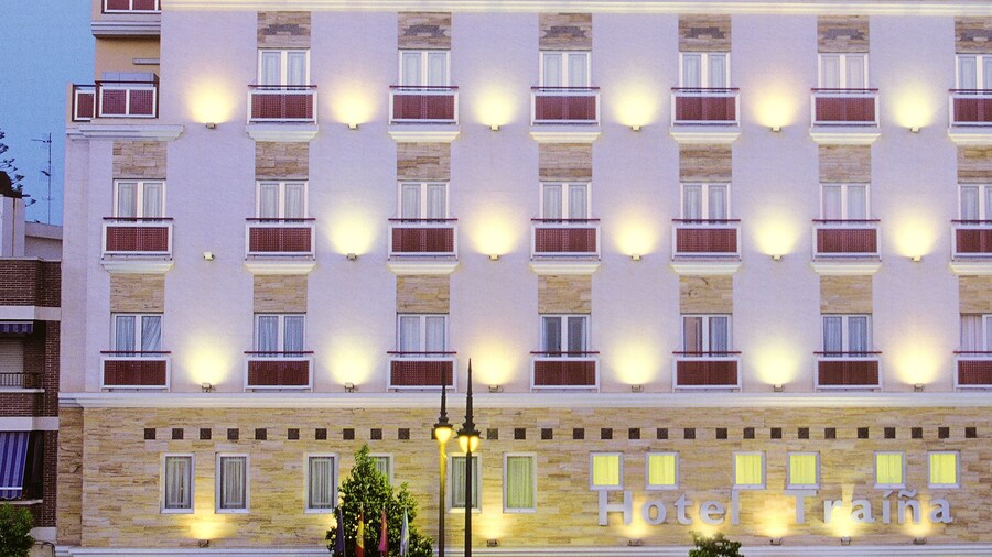 Hotel TraĂña