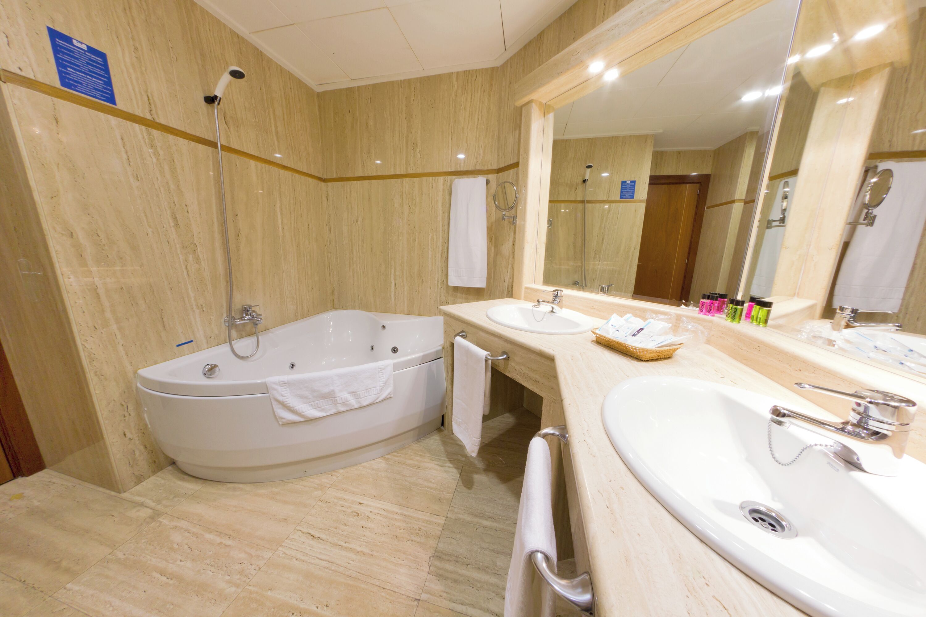 junior studio suite | bathroom | free toiletries, hair dryer, bidet, towels