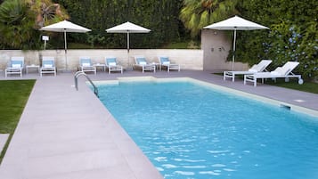 Piscina stagionale all'aperto