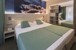 Apartment, 1 Bedroom | In-room safe, desk, blackout drapes, free WiFi