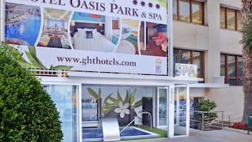 Turkish bath, body treatments, hydrotherapy, deep-tissue massages