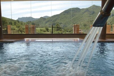 La Figuerola Hotel & Restaurant