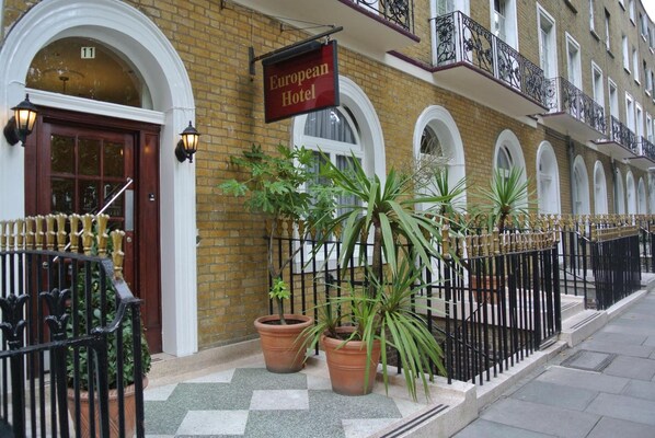 Exterior - European Hotel (London)