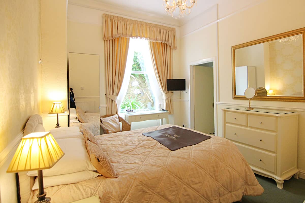 Superior King Room (Ground Floor) | Premium bedding, individually decorated, individually furnished, desk