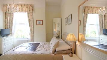 Standard Double Room, Ensuite | Premium bedding, individually decorated, individually furnished, desk