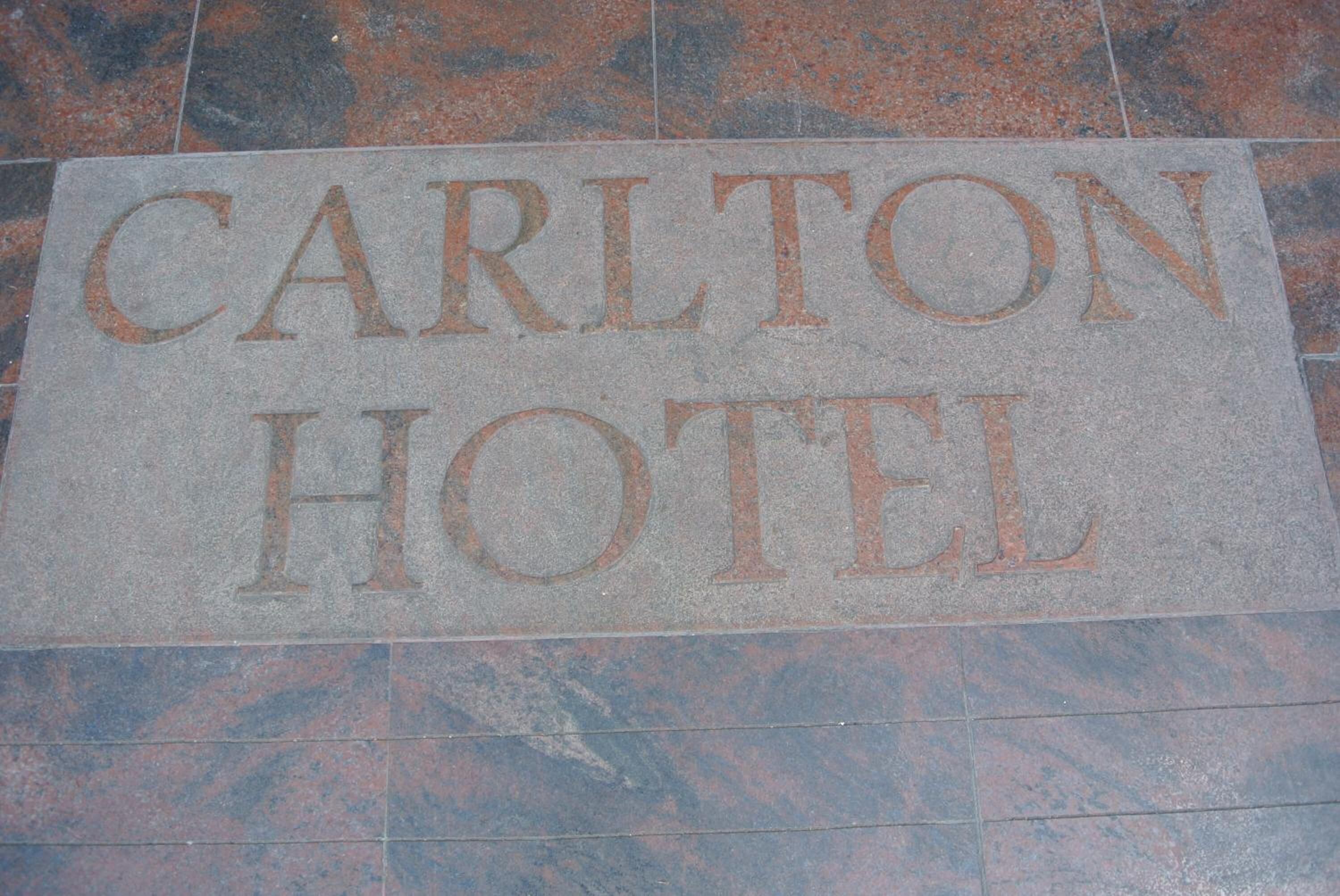 Foto - Carlton Hotel